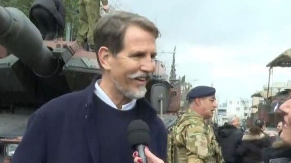 Παύλος Ντε Γκρες: Πρώτη φορά στην παρέλαση της 25ης Μαρτίου – «Σου ανεβάζει την ψυχή»