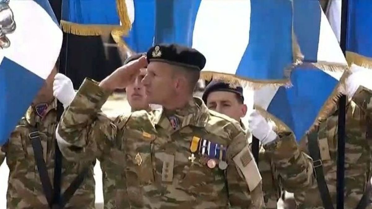 Η επιβλητική στρατιωτική παρέλαση της 25ης Μαρτίου στο Σύνταγμα – Στο επίκεντρο τα σύγχρονα οπλικά συστήματα