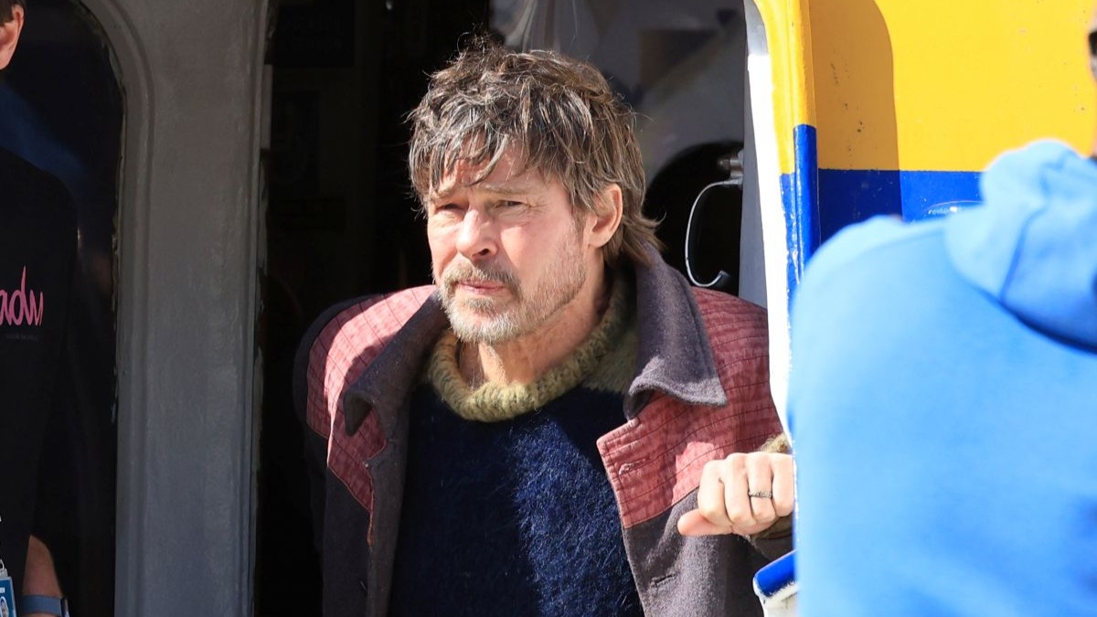 Μπραντ Πιτ: Η άφιξη του σε λιμάνι των Αθηνών με πολυτελή θαλαμηγό