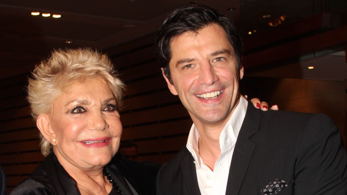 Σάκης Ρουβάς για Μαρινέλλα:  «Δεν ήταν απλώς μια σπουδαία φωνή, ήταν παρουσία που σε καθήλωνε»