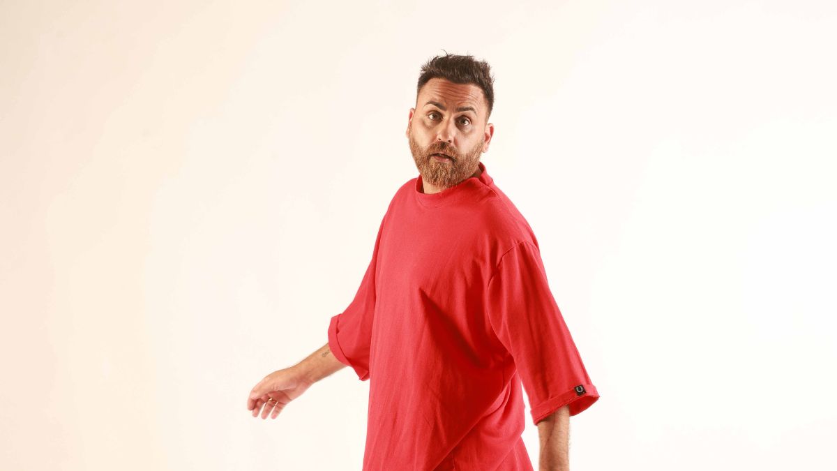 Ο Νικόλας Φραγκιουδάκης με την «Κοσμική Αγάπη» στις 5 και 26 Μαρτίου