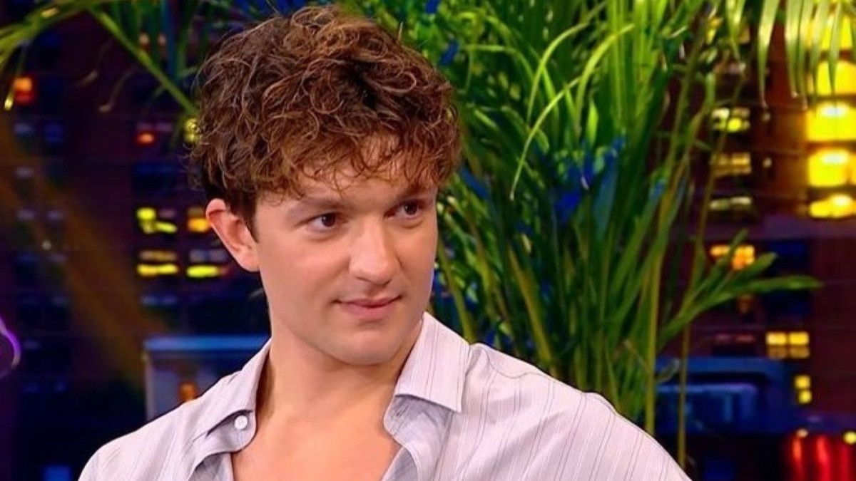 Μιχαήλ Ταμπακάκης: «Ο Κωνσταντίνος Μαρκουλάκης με “έκοψε” στην πρώτη μου ακρόαση για το θέατρο»