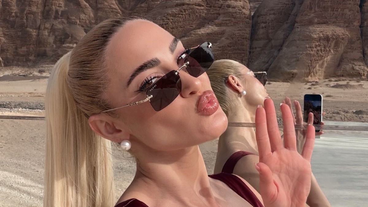 Ιωάννα Τούνη: Oι νέες εντυπωσιακές εικόνες από το ταξίδι της στη Σαουδική Αραβία – «Τελικά, είσαι καλά με τον άνθρωπο που έχεις γίνει;