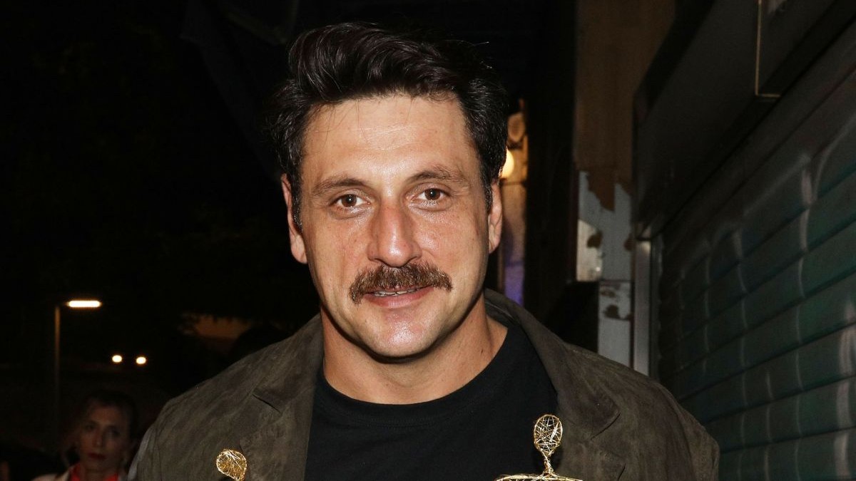 Γιώργος Χρυσοστόμου: «Έχω υπάρξει σε οντισιόν που μου είπαν “Βάλε το εσώρουχο έτσι” και κάνε κάτι…”»