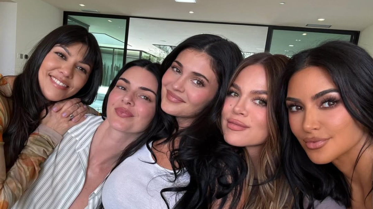 Kardashians: Όλες μαζί σε μία σπάνια selfie
