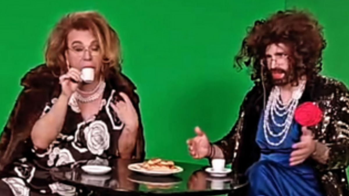 J2US: Το επικό reel λίγο πριν το live – Τρύφωνας Σαμαράς και Ηλίας Γκότσης σε ρόλους… άλλης εποχής!