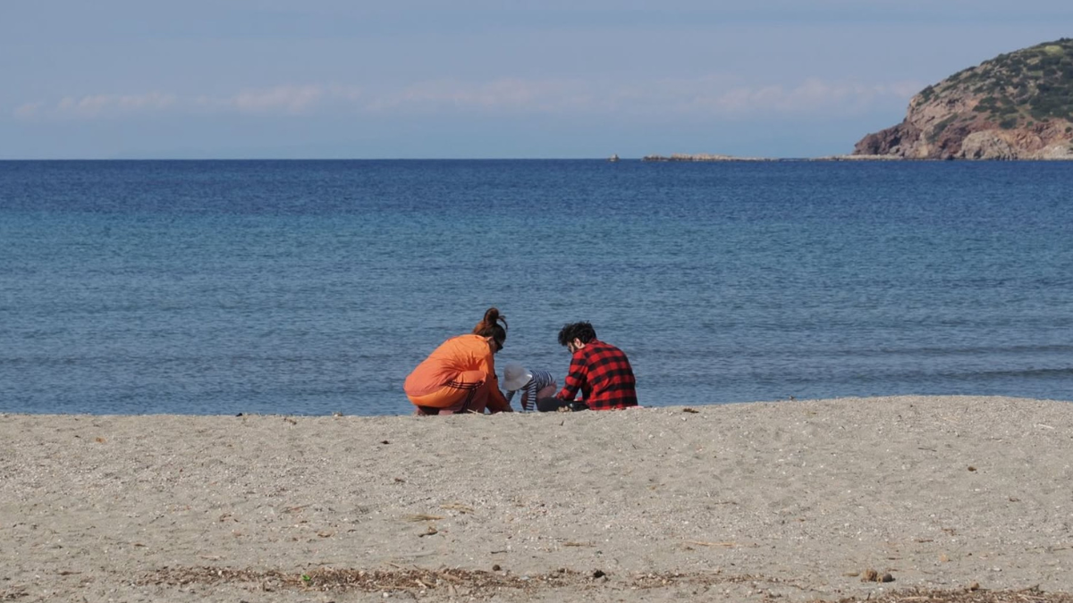 Μαίρη Συνατσάκη: Μαμά, μπαμπάς και κόρη σε ένα στιγμιότυπο απόλυτης ευτυχίας