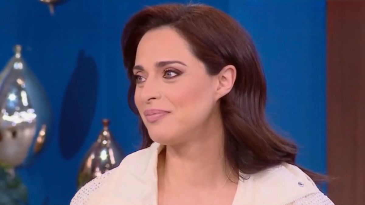 Ευαγγελία Συριοπούλου: «Με τον άντρα μου είμαστε μαζί 16 χρόνια. Δεν ένιωσε ποτέ ανασφάλεια με τη δουλειά μου»