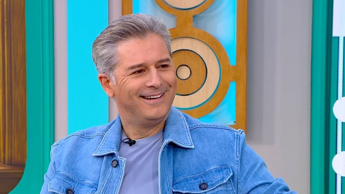 Αλέξανδρος Μπουρδούμης: «Μου το ανακοίνωσαν ότι έχασα τον αδερφό μου λίγες ώρες πριν από την παράσταση»