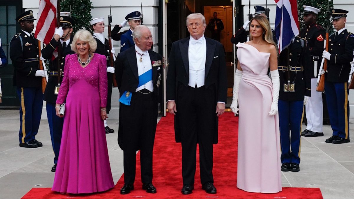 Το λαμπερό δείπνο του Τραμπ στον βασιλιά Κάρολο στον Λευκό Οίκο – Εντυπωσίασε η Μελάνια με λευκή δημιουργία διάσημου οίκου