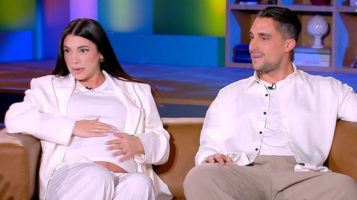 Μαριαλένα Ρουμελιώτη – Σάκης Κατσούλης: «Δεν ήταν καν στα πλάνα να καλέσουμε στο γάμο τον Τριαντάφυλλο»