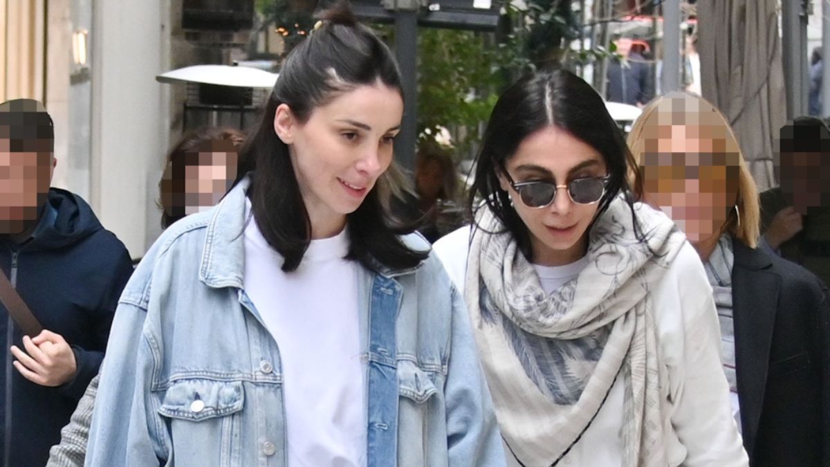 Ολυμπία και Βαλέρια Χοψονίδου: Βόλτα για ψώνια στο κέντρο της Αθήνας