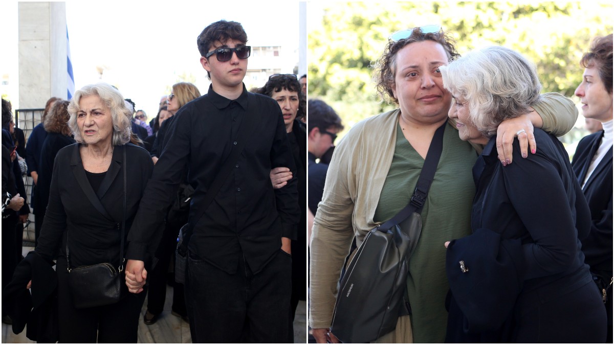Θεανώ Φωτίου: Συντετριμμένη στο τελευταίο αντίο στον γιο της Βασίλη Ρίζο – Έφυγε στα 48