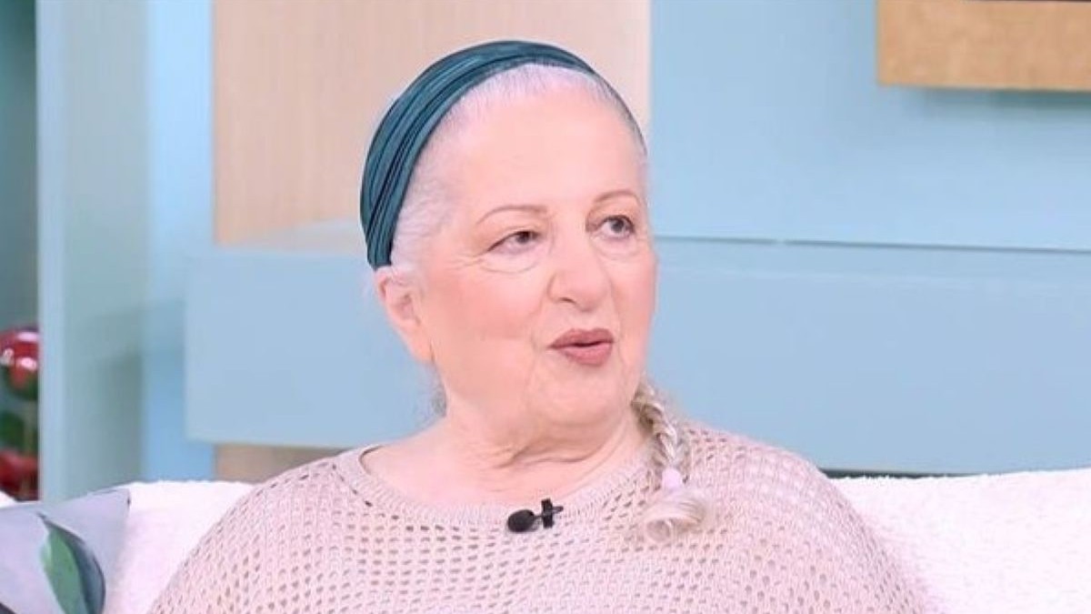 Ελένη Γερασιμίδου: «Παίρνω σύνταξη 1.000 ευρώ και με πετάνε έξω οι πλατφόρμες γιατί με θεωρούν πλούσια»