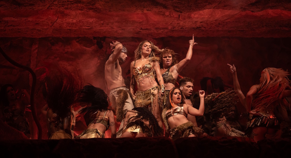 Το “Velvet” μανικιούρ της Karol G στην Coachella είναι η απόλυτη έμπνευση για το καλοκαίρι