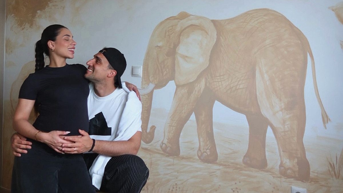 Μαριαλένα Ρουμελιώτη – Σάκης Κατσούλης: Μας δείχνουν το δωμάτιο που ετοιμάζουν για το μωρό τους