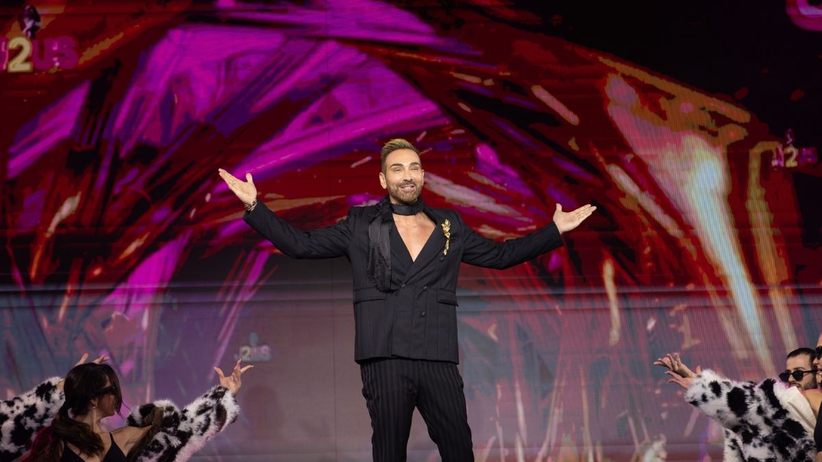 Το J2US ξεσήκωσε το κοινό και χάρισε ένα ακόμη αξέχαστο Σαββατόβραδο!