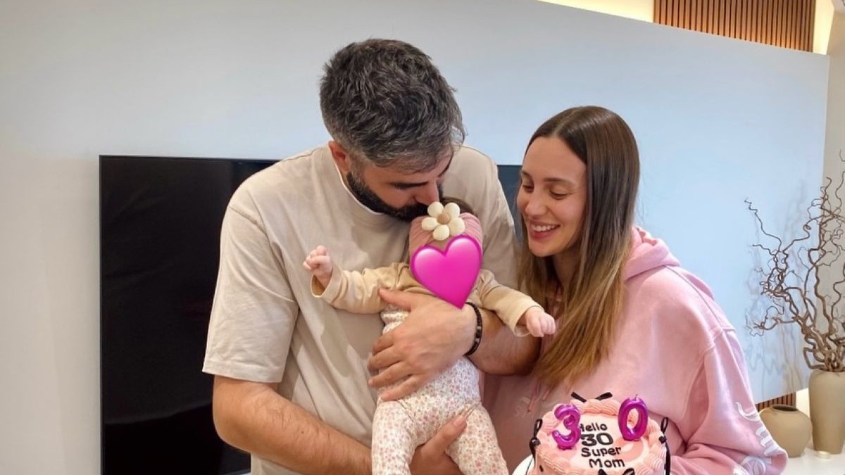 Άννα Κορακάκη: Τα 30ά γενέθλια και η νέα καθημερινότητα ως μαμά – «Ζω το πιο απαιτητικό αλλά όμορφο “αγώνισμα”»