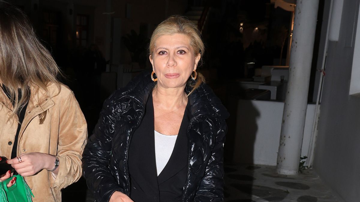 Ζήνα Κουτσελίνη: Στη Μύκονο μαζί με τη κόρη της, Έμμα, βρέθηκαν τις ημέρες του Πάσχα