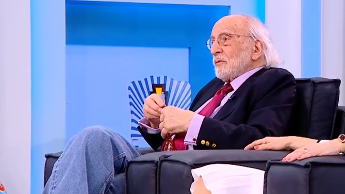 Αλέξανδρος Λυκουρέζος: «Είμαι 92 ετών και το μυαλό μου λειτουργεί ακόμα. Tελικά δεν έχει σημασία το πόσο είσαι, αλλά το πώς νιώθεις»