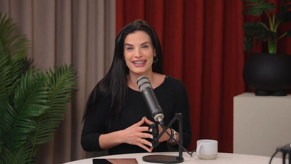 Χριστίνα Μπόμπα: Η εξομολόγηση για τη μητρότητα – «Θυσίασα την κοινωνική μου ζωή. Ούτε καν το θεωρώ θυσία»