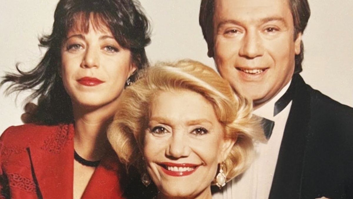 Δήμητρα Παπαδοπούλου: Η άγνωστη προσωπική ιστορία  με τη Μαρινέλλα