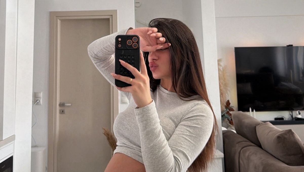 Μαριαλένα Ρουμελιώτη: Oι νέες φωτογραφίες με φουσκωμένη κοιλιά και το στιγμιότυπο από το υπερηχογράφημα του μωρού της