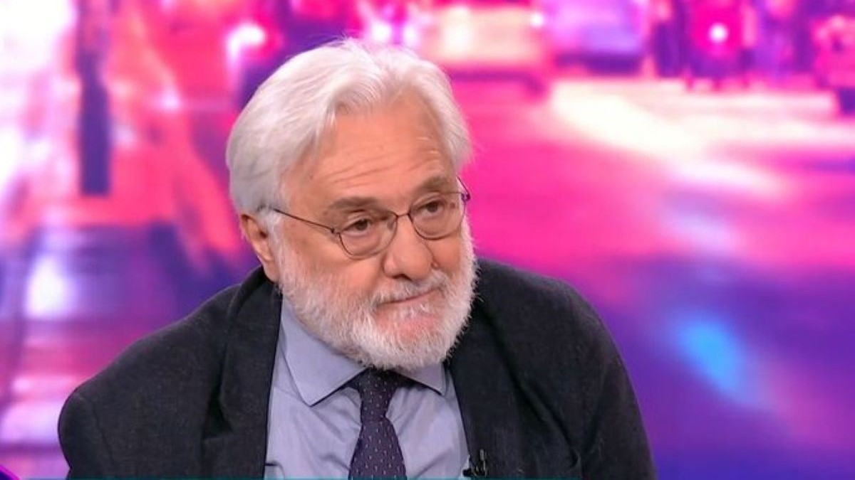 Γιάννης Σμαραγδής για την ταινία «Καποδίστριας»: «Υπήρχαν στιγμές που με μάζευαν από το πάτωμα από τα κλάματα στα γυρίσματα»