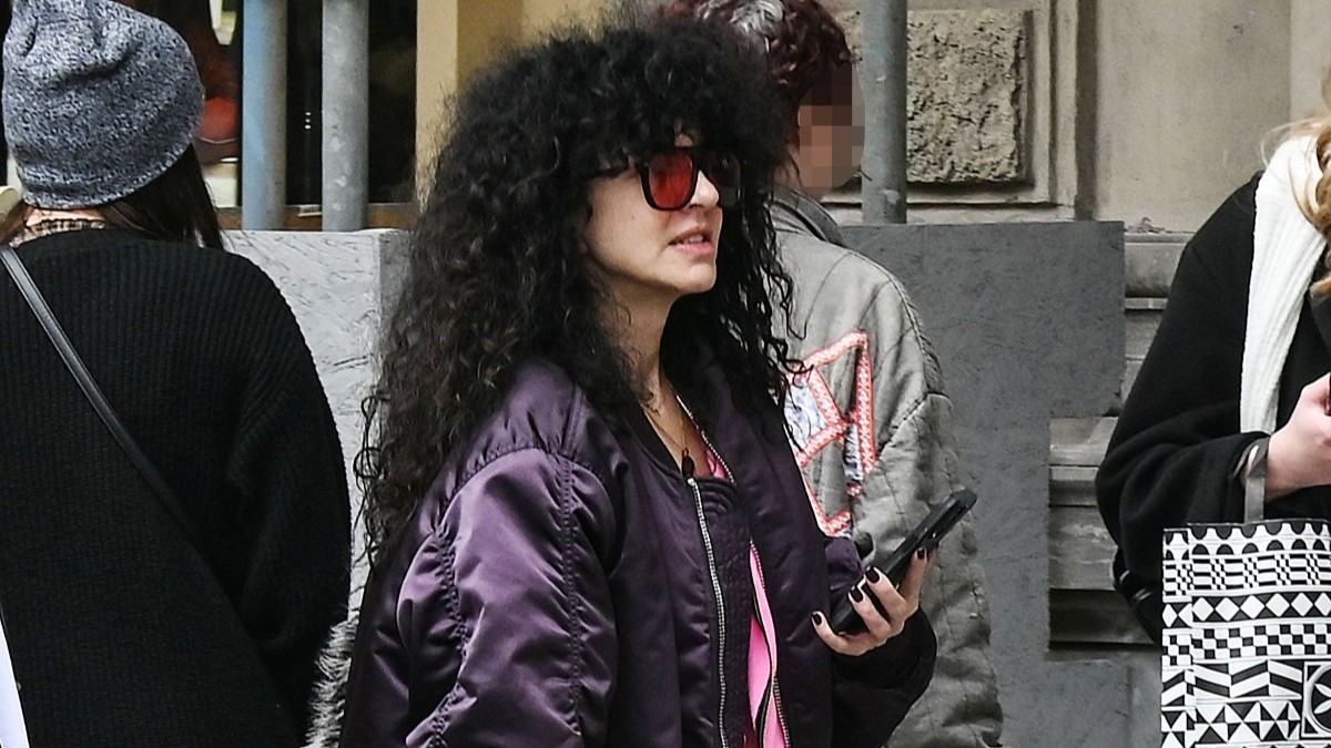 Μαρία Σολωμού: Με off-duty look στο κέντρο της Αθήνας!