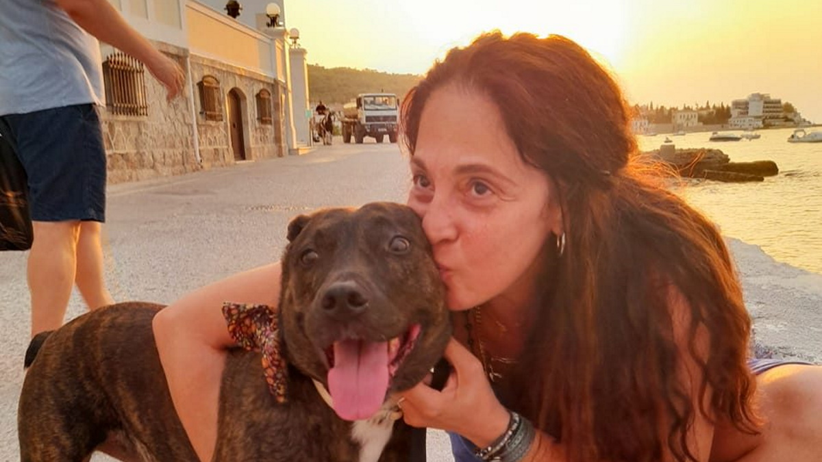 Πέθανε στα 54 χρόνια της, η δημοσιογράφος Ελένη Σούρδη