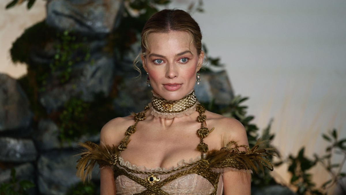 Sunkissed Blush: Η τάση που χαρίζει ηλιοκαμένη λάμψη στο πρόσωπο