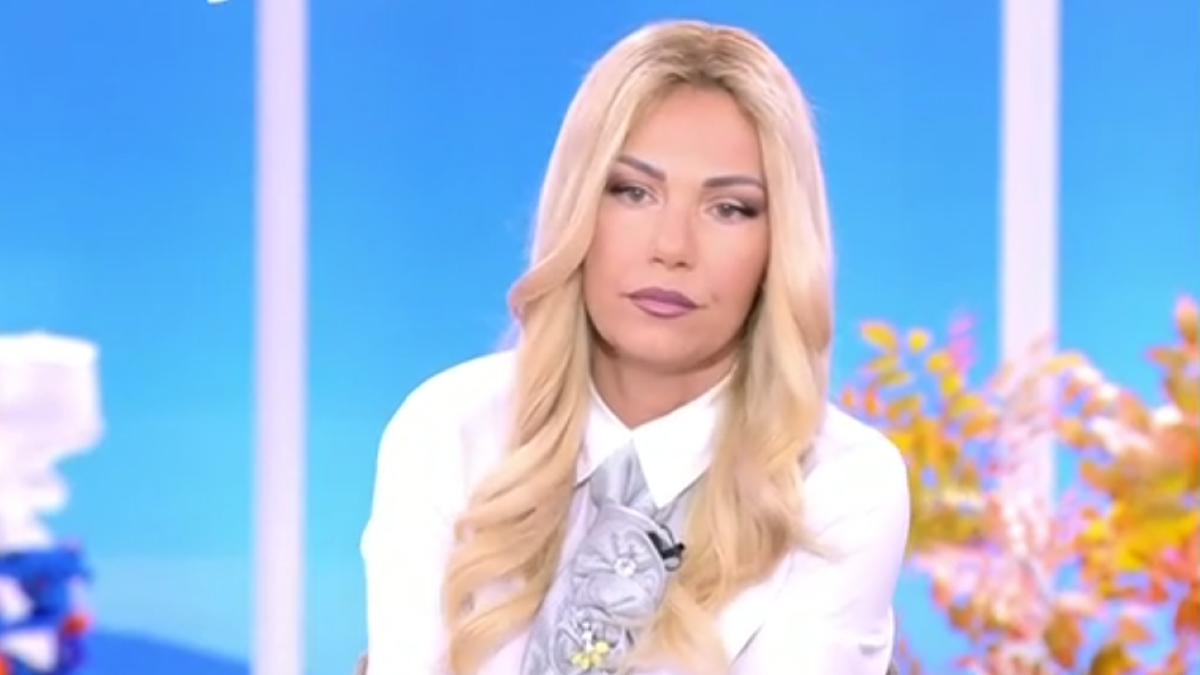 Τίνα Μεσσαροπούλου: Το παρασκήνιο της ξαφνικής αποχώρησης από το Happy Day και η συνομιλία με τον Γιώργο Μυλωνάκη