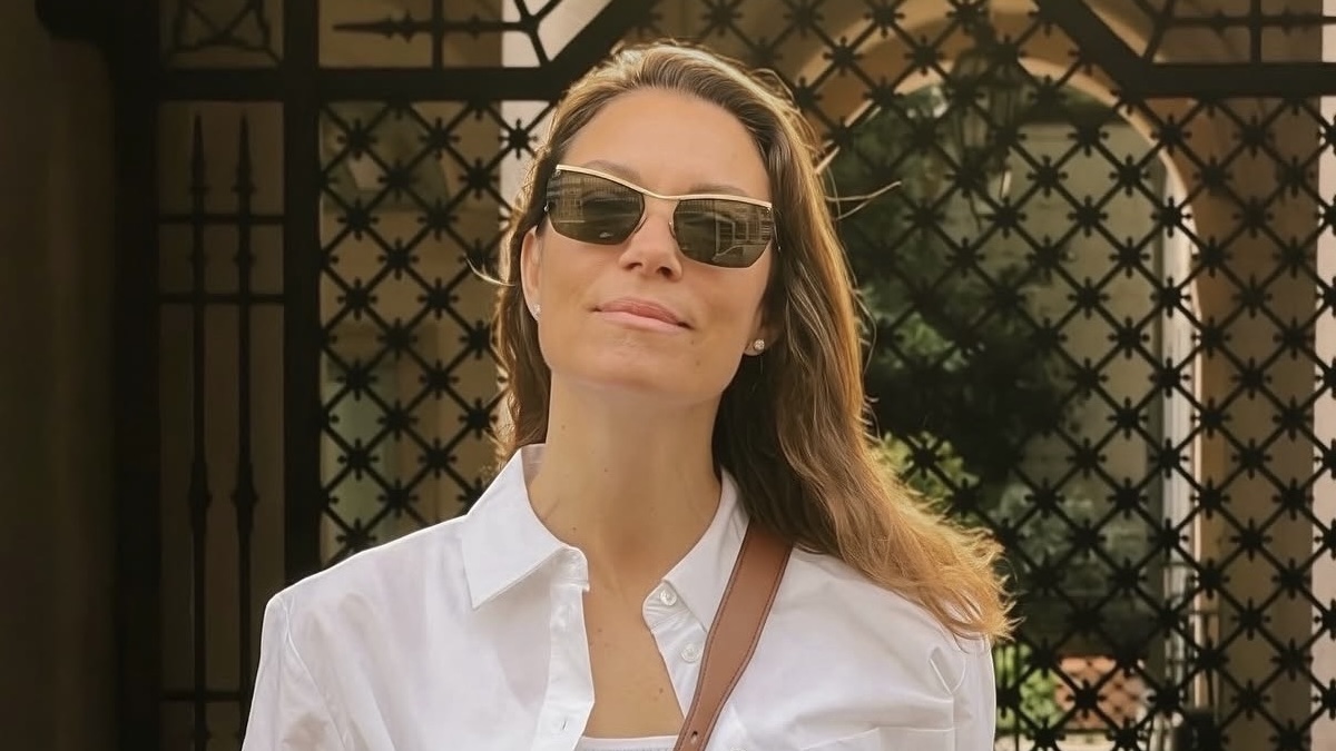 Η Βίκυ Καγιά με τσάντα 350 euro 