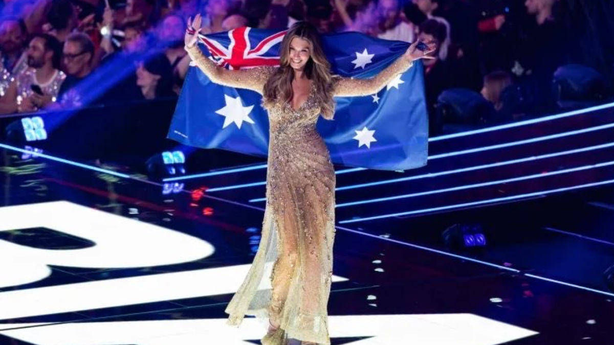 Celia Kritharioti: Η λαμπερή εμφάνιση της Delta Goodrem στη Eurovision με haute couture δημιουργία