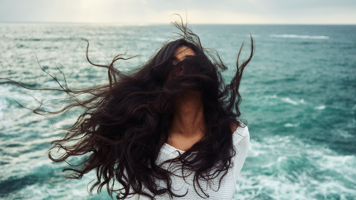 Beach waves εύκολα στο σπίτι: Το απλό 3-step tutorial για τέλειους κυματισμούς