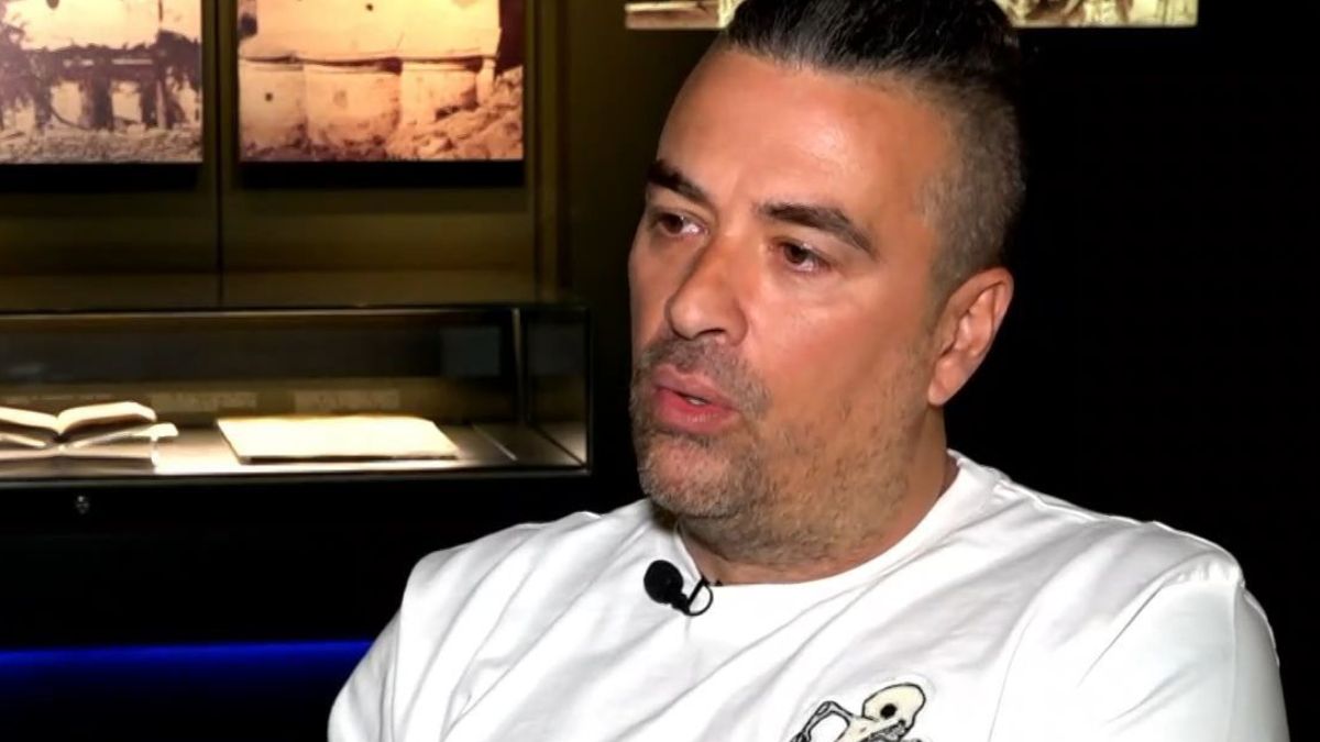 Γιάννης Αϊβάζης: «Όταν γεννήθηκε η κόρη μου, μπήκε δημοσιογράφος ντυμένος γιατρός μέσα στο νοσοκομείο. Έγινε χαμός»