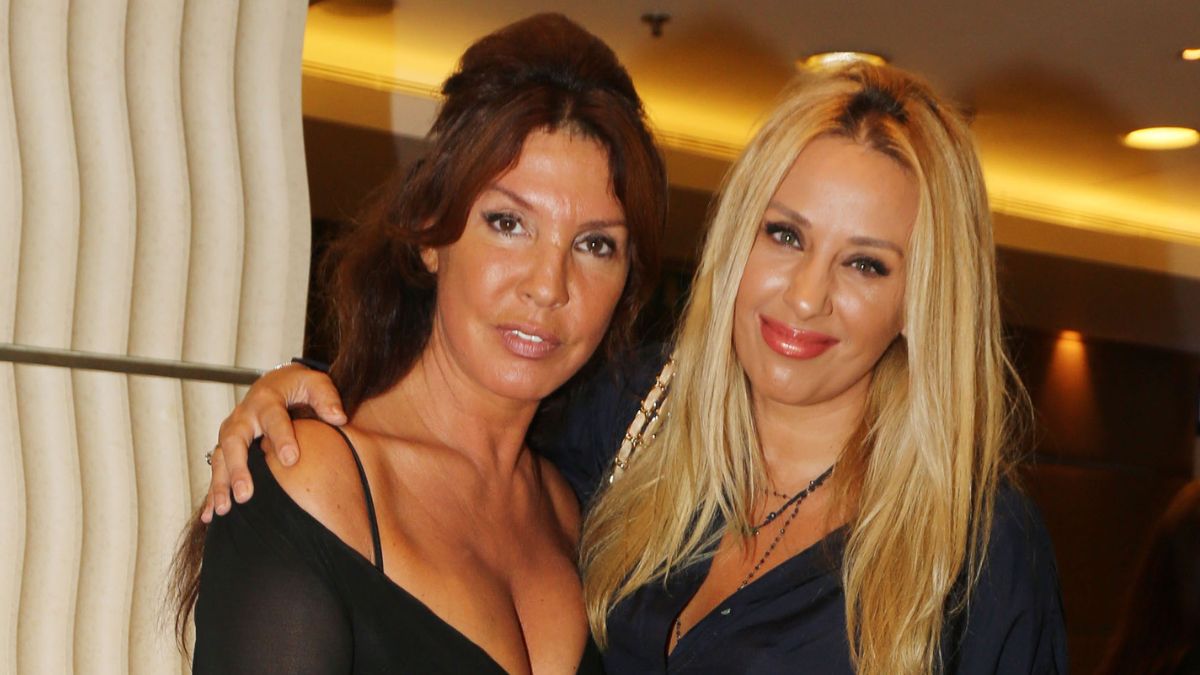 Βάνα Μπάρμπα για Γωγώ Μαστροκώστα: «Την είχαν φθονήσει αρκετοί. Τα τελευταία χρόνια έπεφτε σε κώμα»