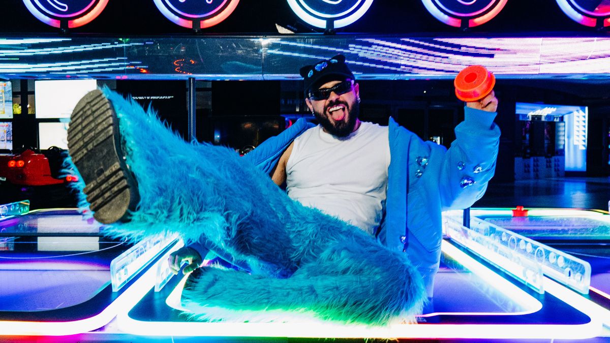 Akylas: Κυκλοφόρησε το video clip του «PARTO» – Σε πυρετώδεις προετοιμασίες για τις καλοκαιρινές του εμφανίσεις