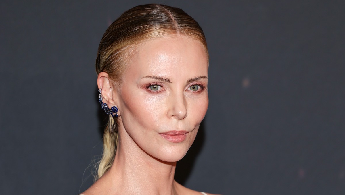 Λαιμός χωρίς ρυτίδες: Η απόλυτη beauty ρουτίνα για νεανικό δέρμα
