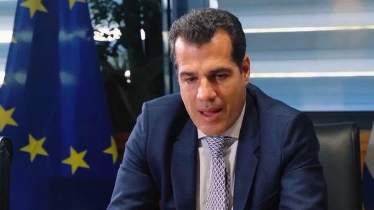 Θάνος Πλεύρης για τη μάχη που έδωσε στη ΜΕΘ: «Eίχα 20% πιθανότητες να επιβιώσω»