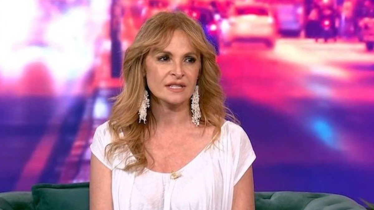 Ηρώ Σαΐα για τον Σταύρο Ξαρχάκο: «Με γοητεύει ακόμα και τώρα στα 87 του χρόνια. Φλερτάρουμε για πλάκα»