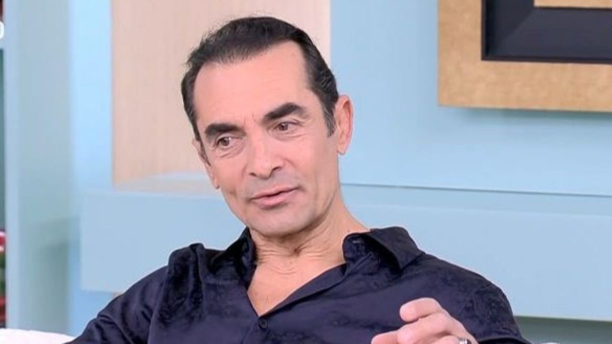 Αλέκος Συσσοβίτης: H εξομολόγηση για τους γονείς του – «Έκλεισα τις δουλειές μου και κάθισα 4 μήνες στο κρεβάτι με τον πατέρα μου»