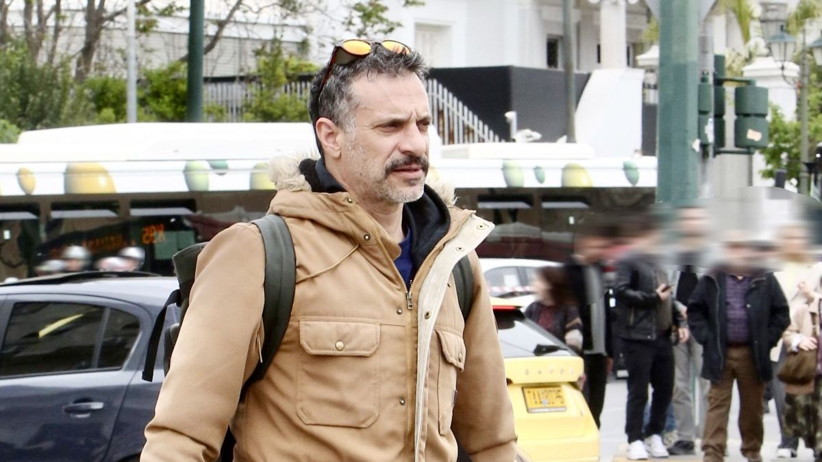 Γιώργος Χρανιώτης: Βόλτα στο κέντρο της Αθήνας με τον γιο του, Αλέξανδρο