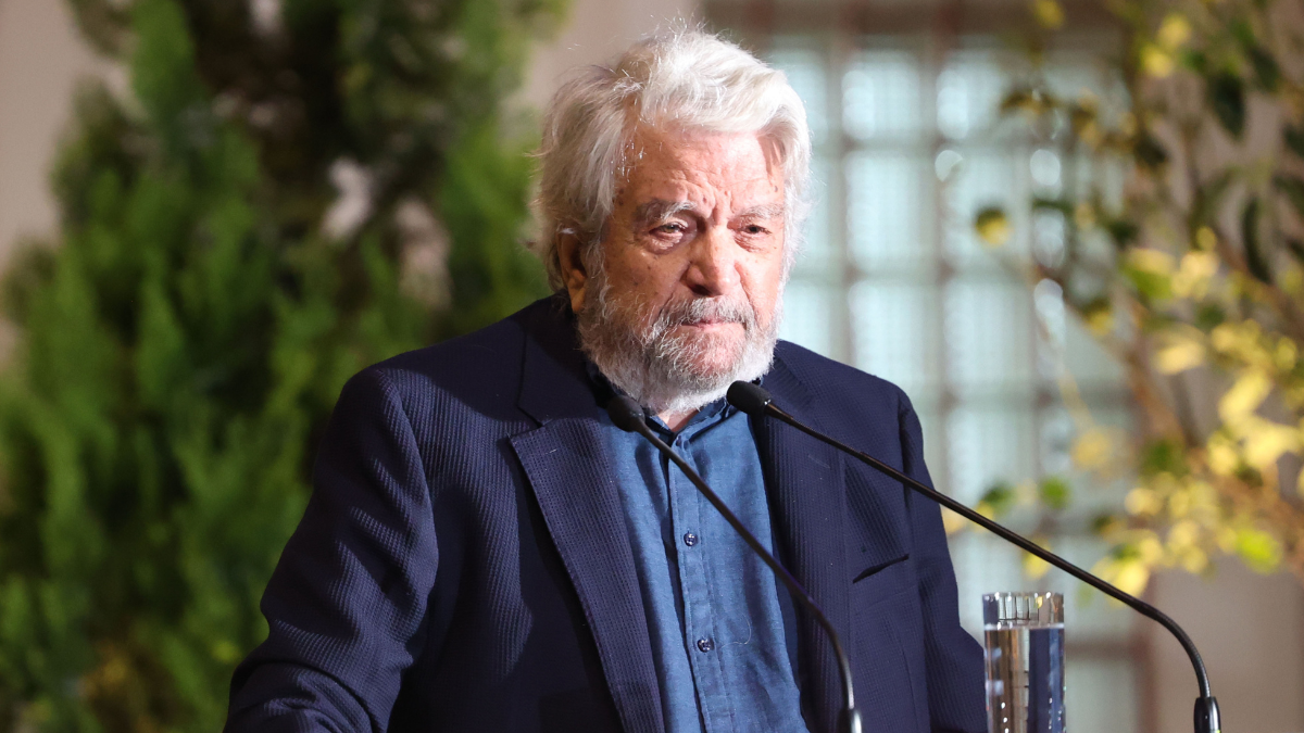 Πέθανε ο Άγγελος Αντωνόπουλος