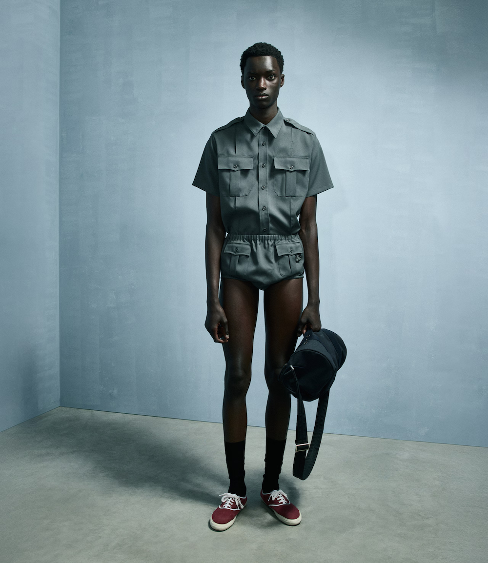Military jacket και loafers
