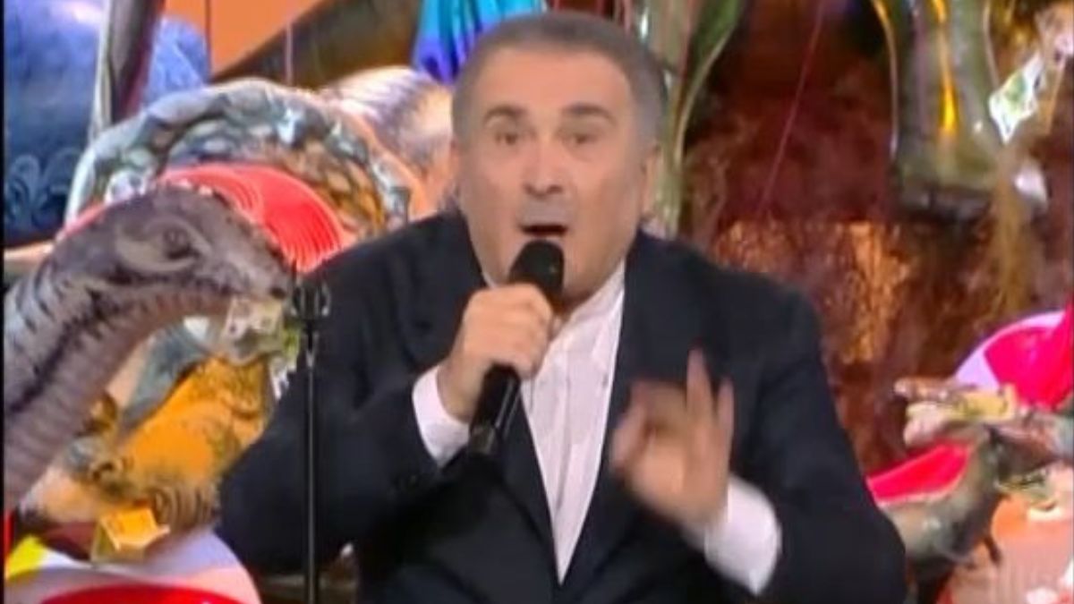 Λάκης Λαζόπουλος κατά Γιώργου Λιάγκα: «Είχες τη φοβερή ικανότητα να ξεφτιλίζεις τους ανθρώπους από μικρός και το συνεχίζεις τώρα»