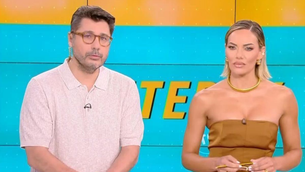 Λάμπρος Κωνσταντάρας: «Μαθαίνουμε δυσάρεστα πράγματα για τη ζώνη του ΣΚ, σιγά σιγά αδειάζει»