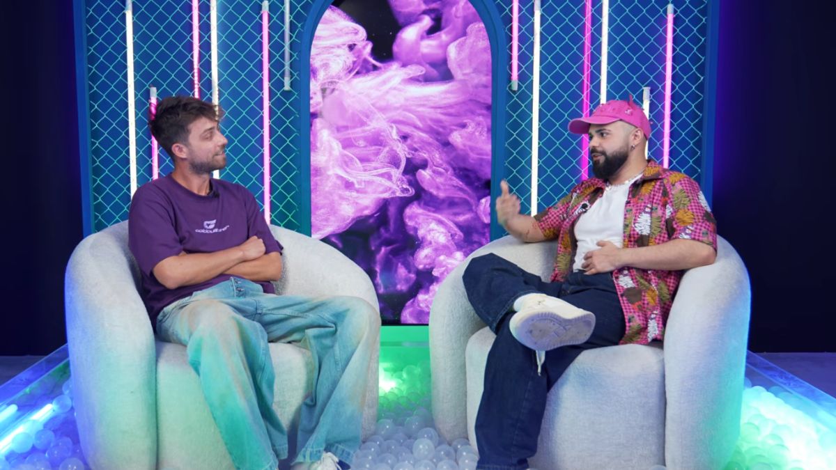 Akylas: «Βίωσα την απαξίωση ως gay αγόρι – Δεν το συζήτησα με τους γονείς μου, το κουβάλαγα μέσα μου»
