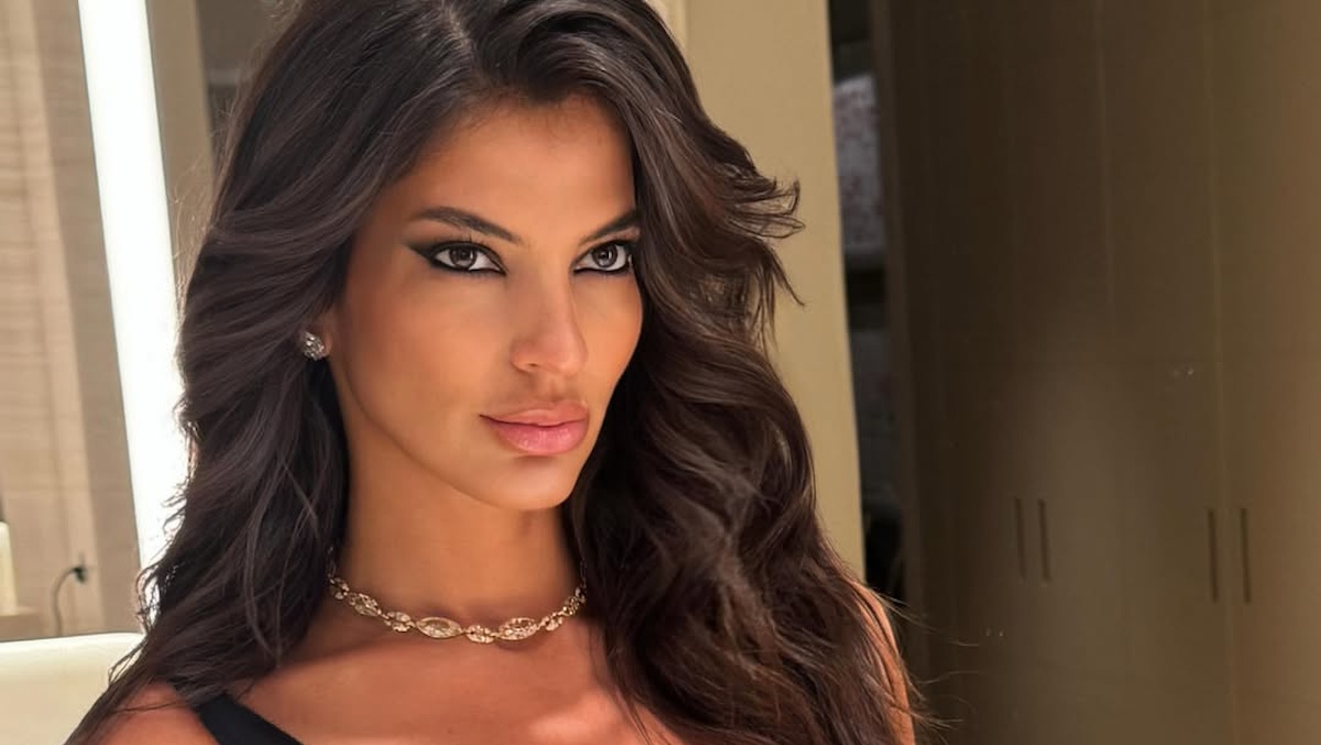 Δήμητρα Κούστα: Πώς θα υιοθετήσετε το smokey eye look της