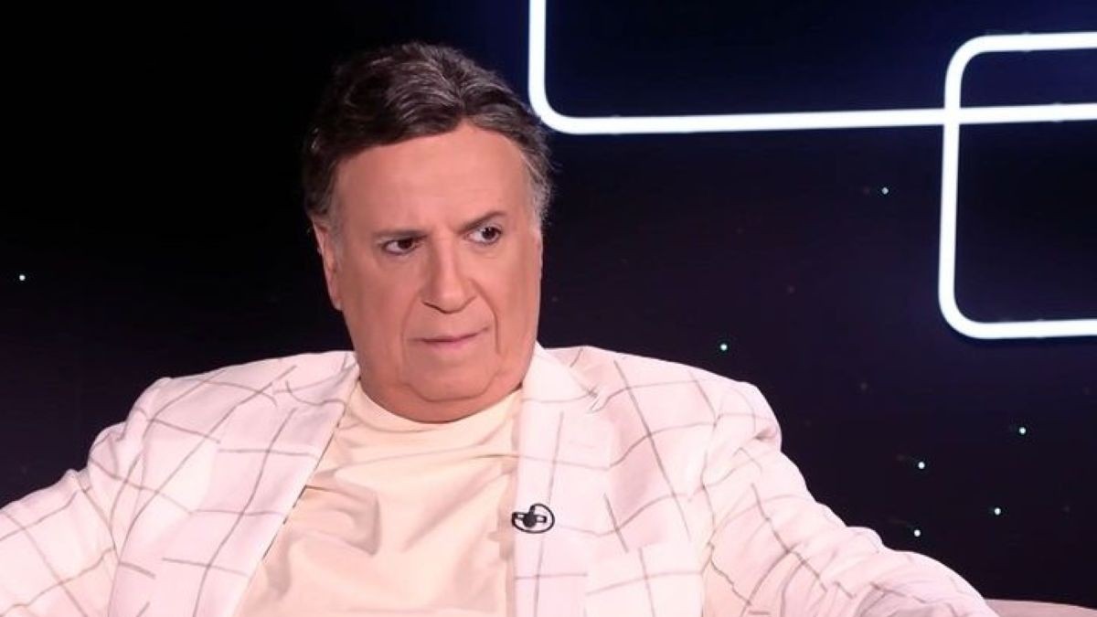 Χάρης Ρώμας: «Η σχέση των γονιών μου ήταν προβληματική. Ο πατέρας μου μού δημιούργησε άγχος αλλά και πείσμα»